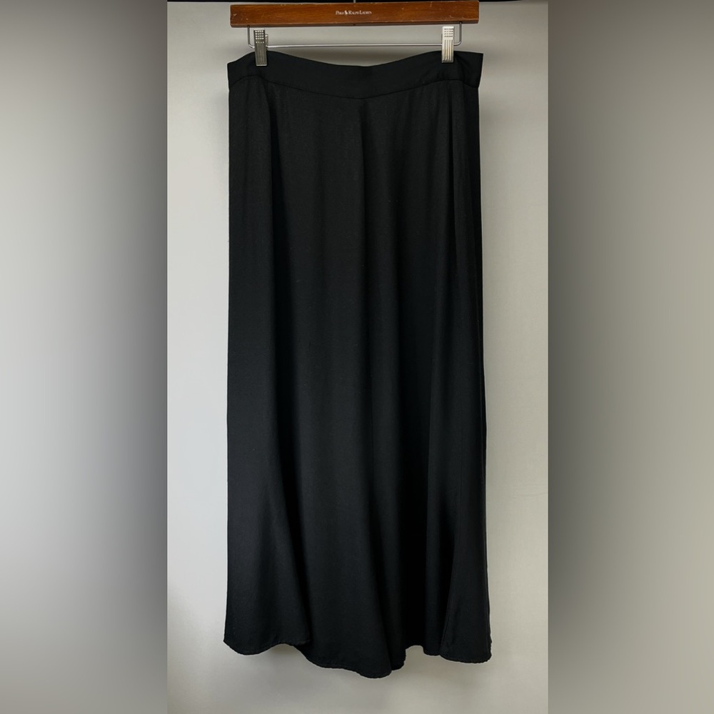 NYCC Semi Formal Skirt with Fluted Hemline~Size 13